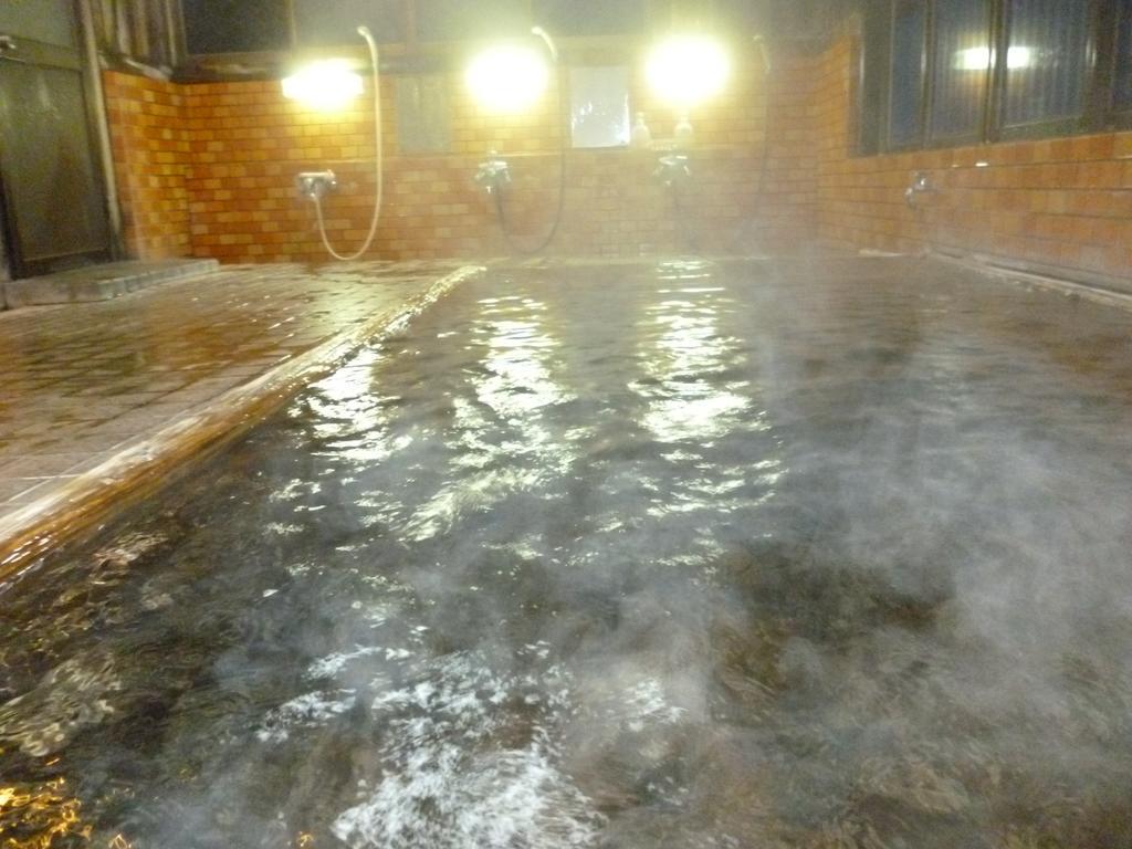 Uotoshi Ryokan Yamanouchi  Exterior photo